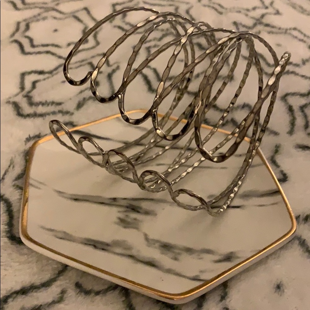 Metal bracelet